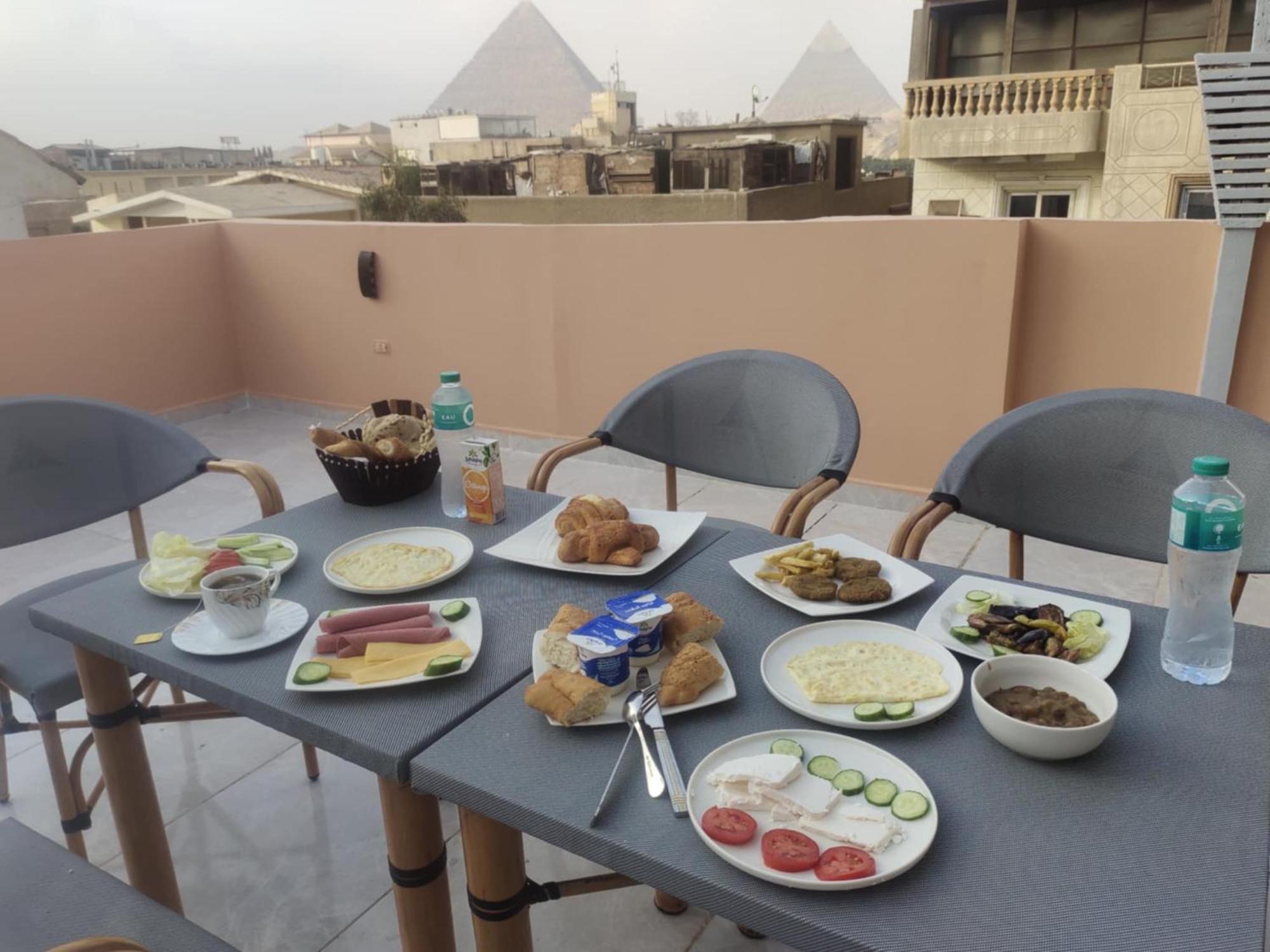 Pyramids Way Inn Kafret el-Gabal Esterno foto