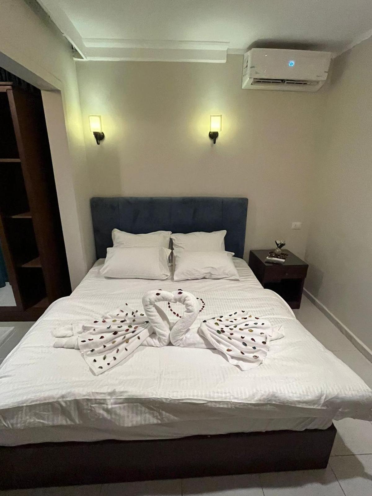 Pyramids Way Inn Kafret el-Gabal Esterno foto