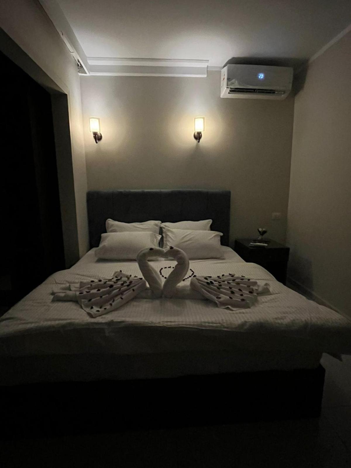 Pyramids Way Inn Kafret el-Gabal Esterno foto