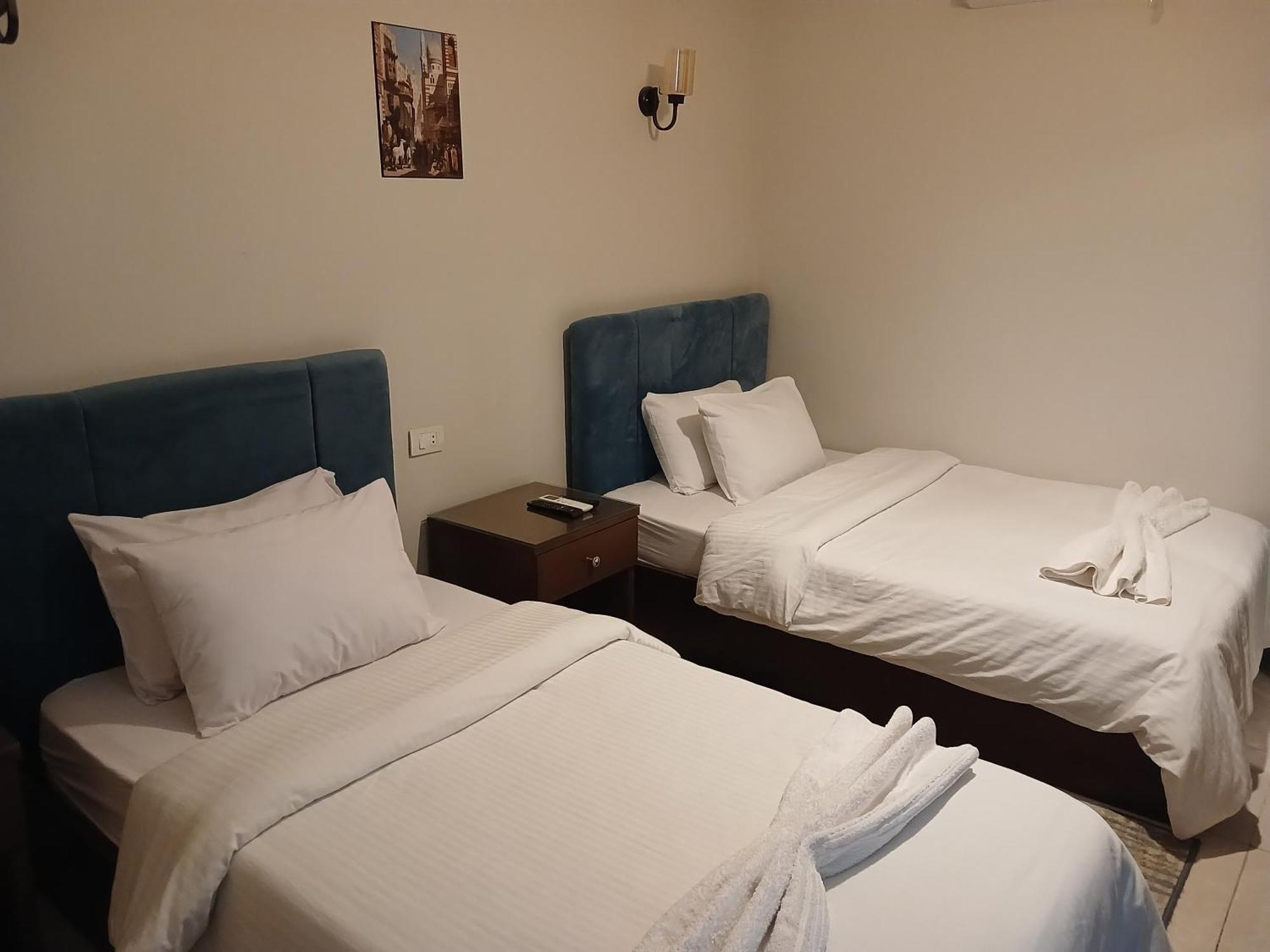 Pyramids Way Inn Kafret el-Gabal Esterno foto