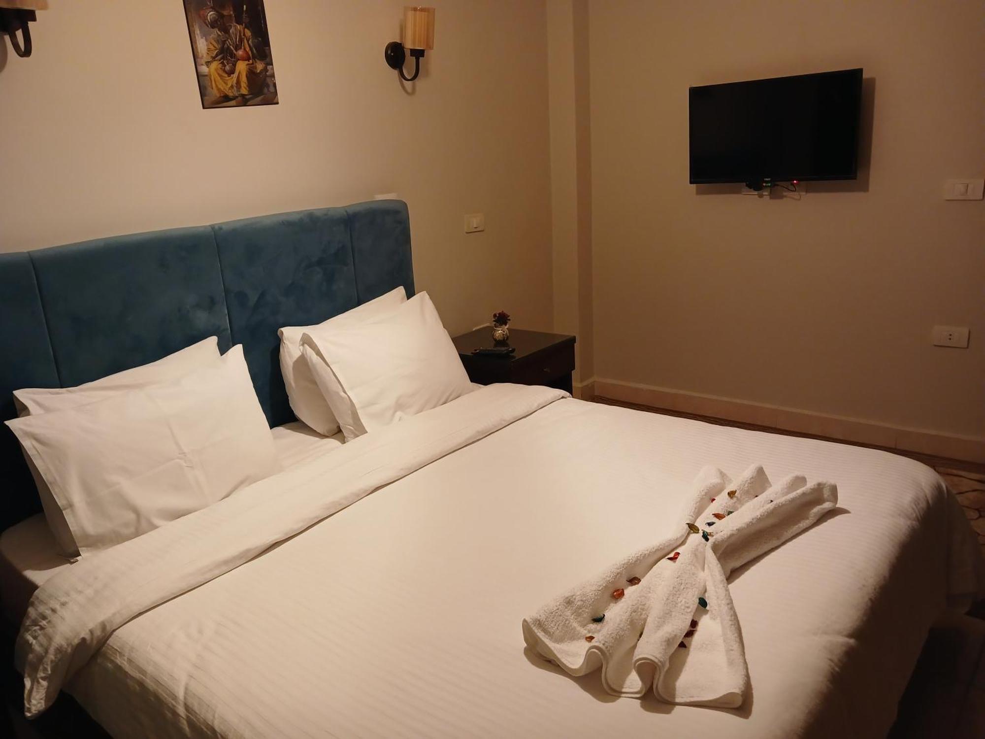 Pyramids Way Inn Kafret el-Gabal Esterno foto